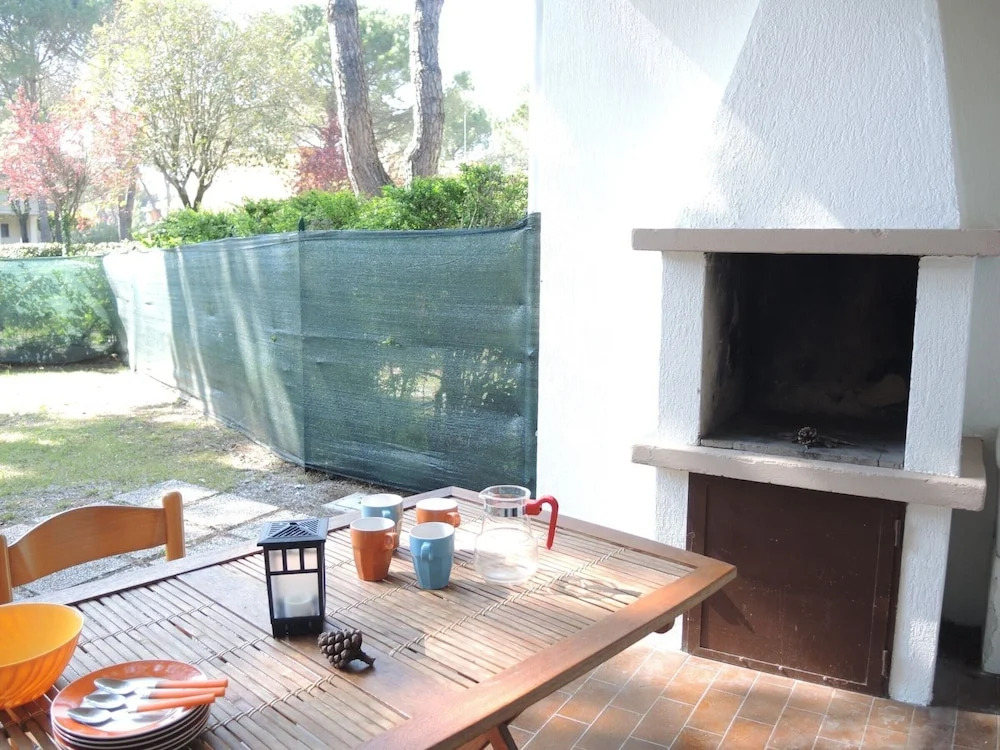 Cozy Flat With 3 Shared Pools and Private Garden