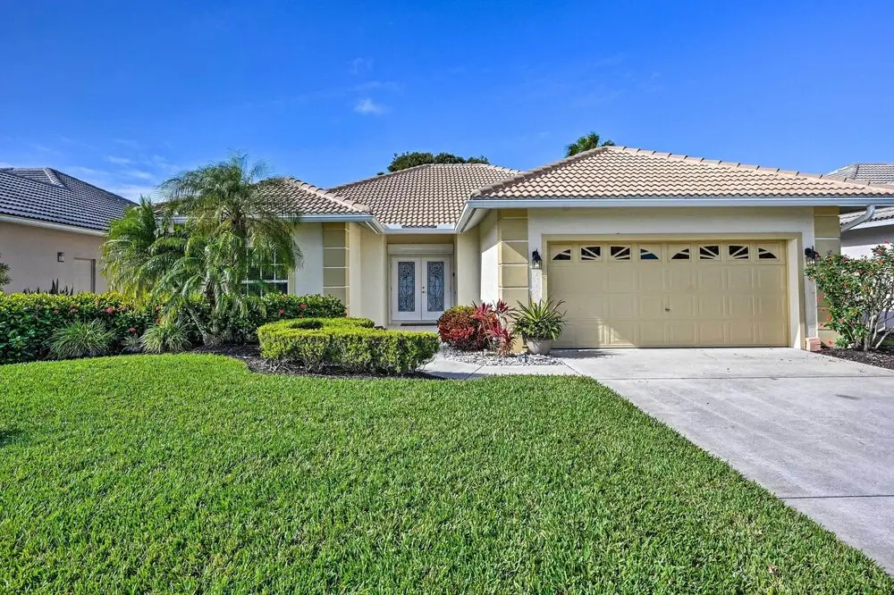 Lely Resort Home w/ Lanai - 1 Mi to Golf Course!