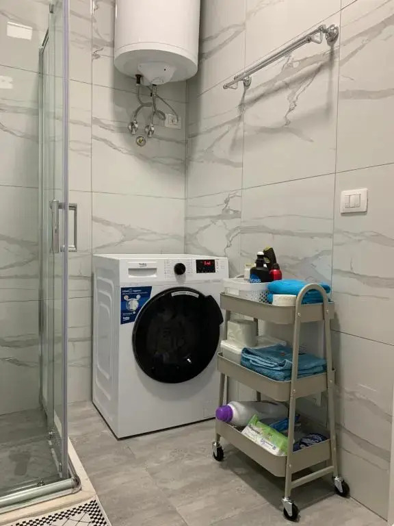 Lovely 1-bedroom Condo in Tirana WiFi-Netflix-AC