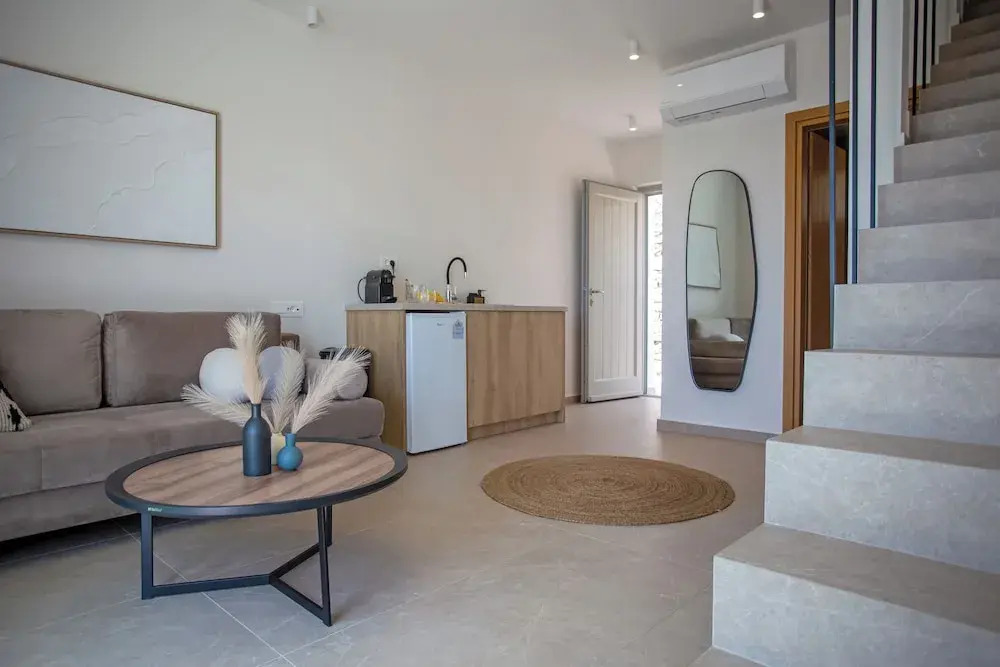 Only yours , Mykonos - Private pool & sea view suites near Scorpios