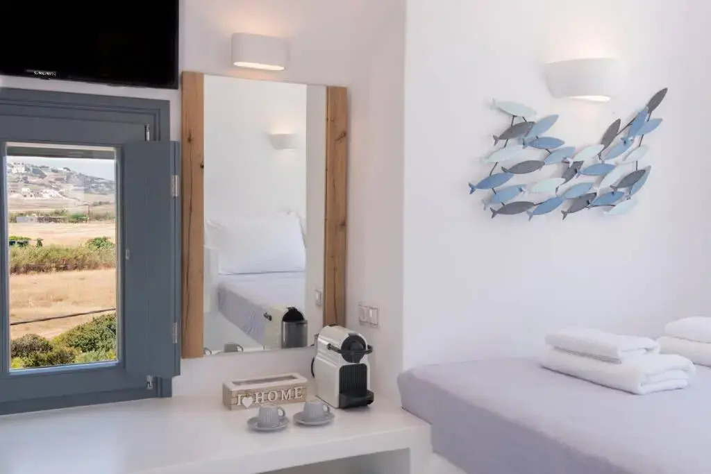 SUNNY Studio w.Breathtaking Naxos Views in Isterni