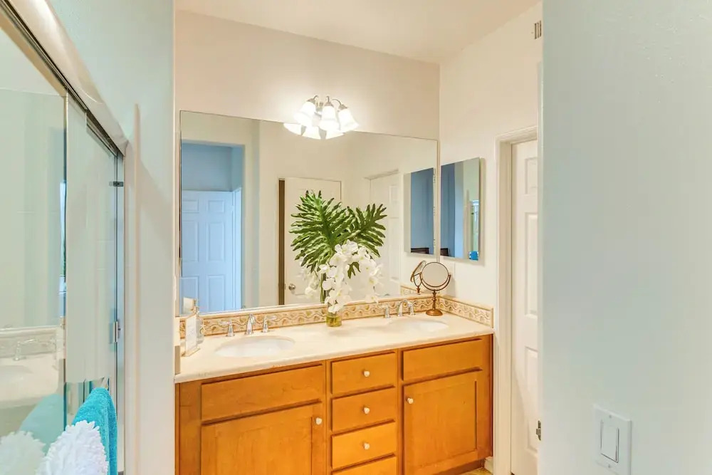 Walk to Beach Luxe San Buenaventura Villa!