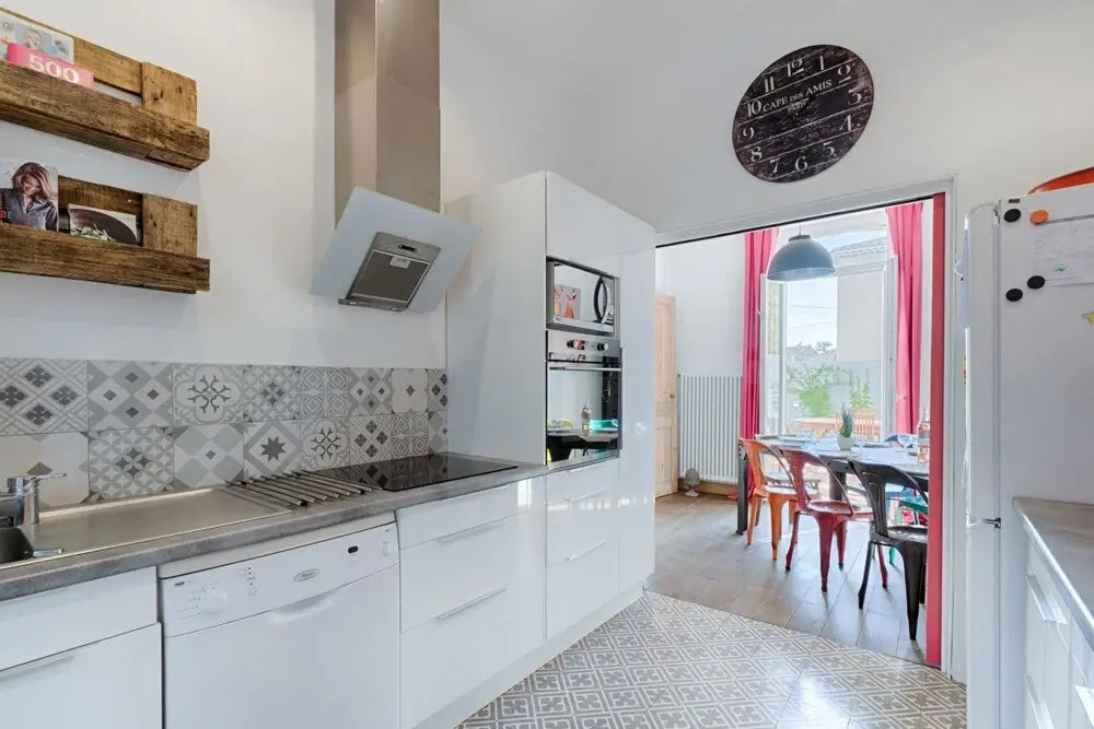 Charming Modern and Comfortable Villa-pool