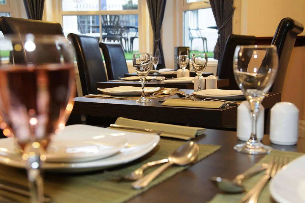 OYO Devonshire Park Hotel