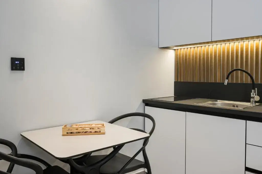 Ostrakon Suites