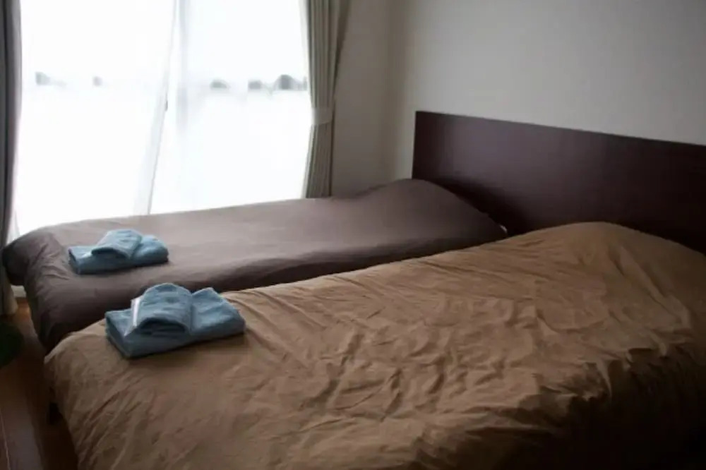 Yabacho Apartment (202,203)