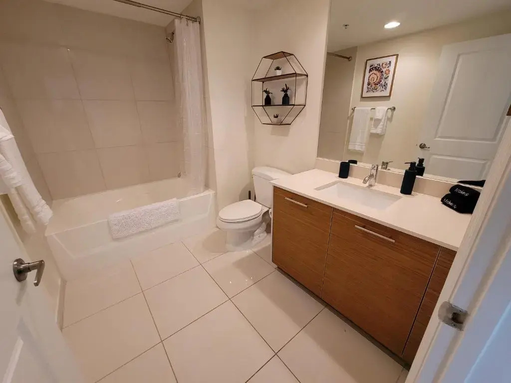 City Place, 2bd2br, Walkability 95
