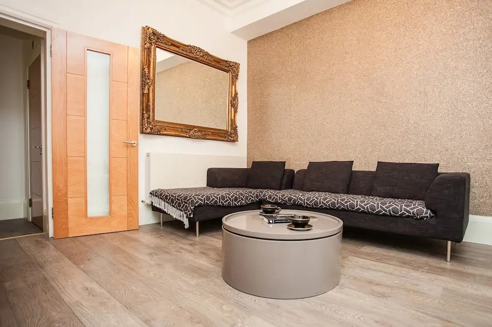 Beautiful 4 Bedroom House in South Kensington