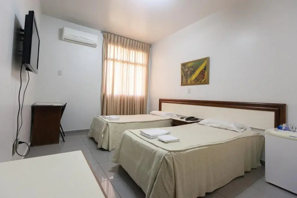 Lessa Hotel