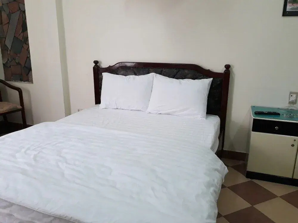 OYO 827 Bach Duong Hotel