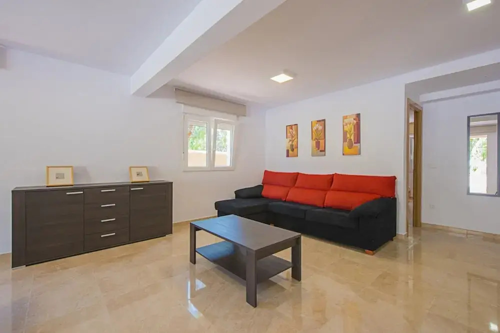 Villa - 7 Bedrooms with Pool - 104989