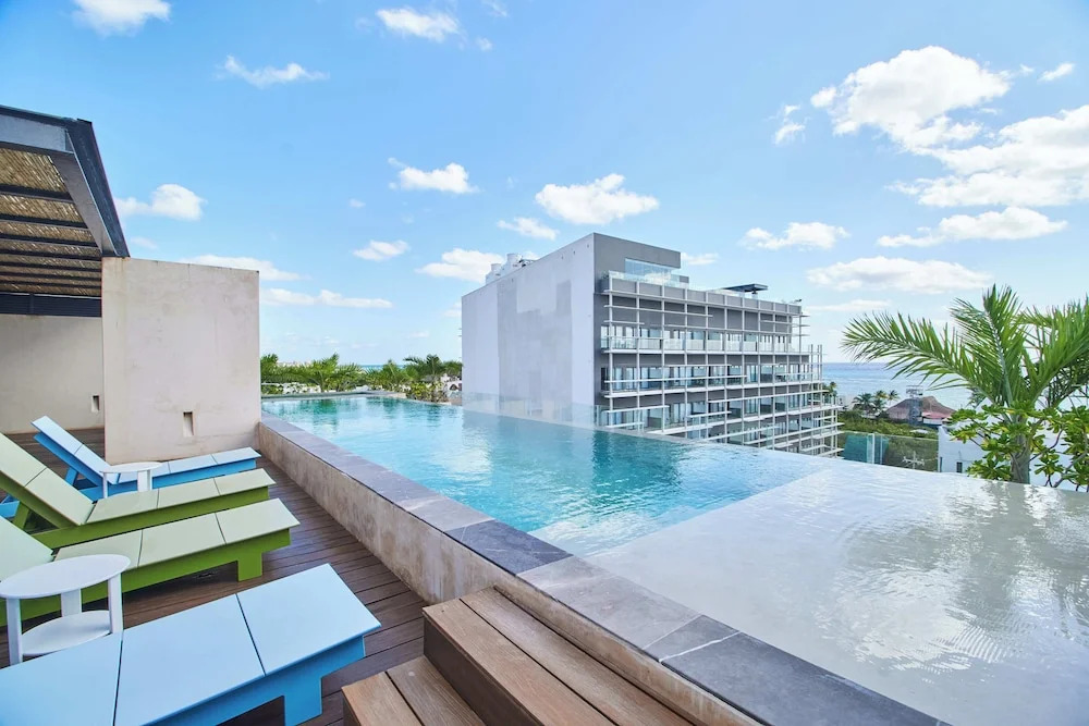 Sabor a Miel: Steps from the Beach & 5th Avenue