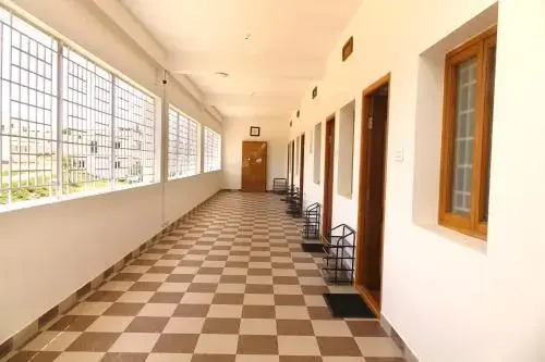 Dee Dee Ladies Hostel