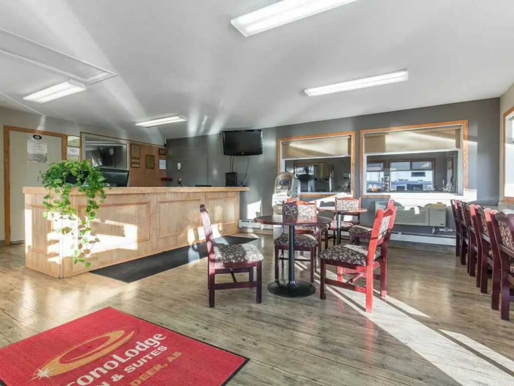 Empire Inn & Suites