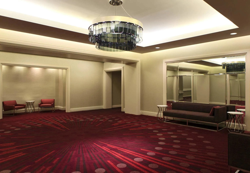 Renaissance Chicago Downtown Hotel