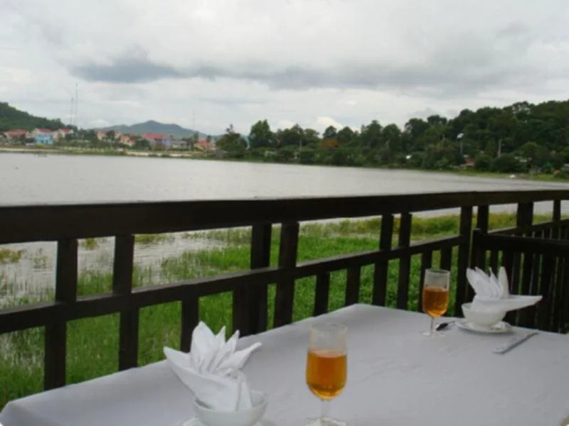 Lak Resort