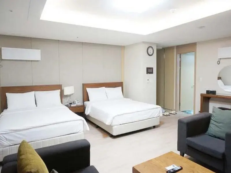 EZ Rent House Residence
