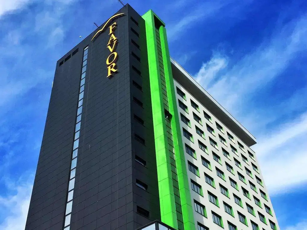 Favor Park Hotel