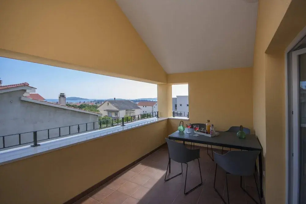 Modern and Cozy Apartment for 3 Guests