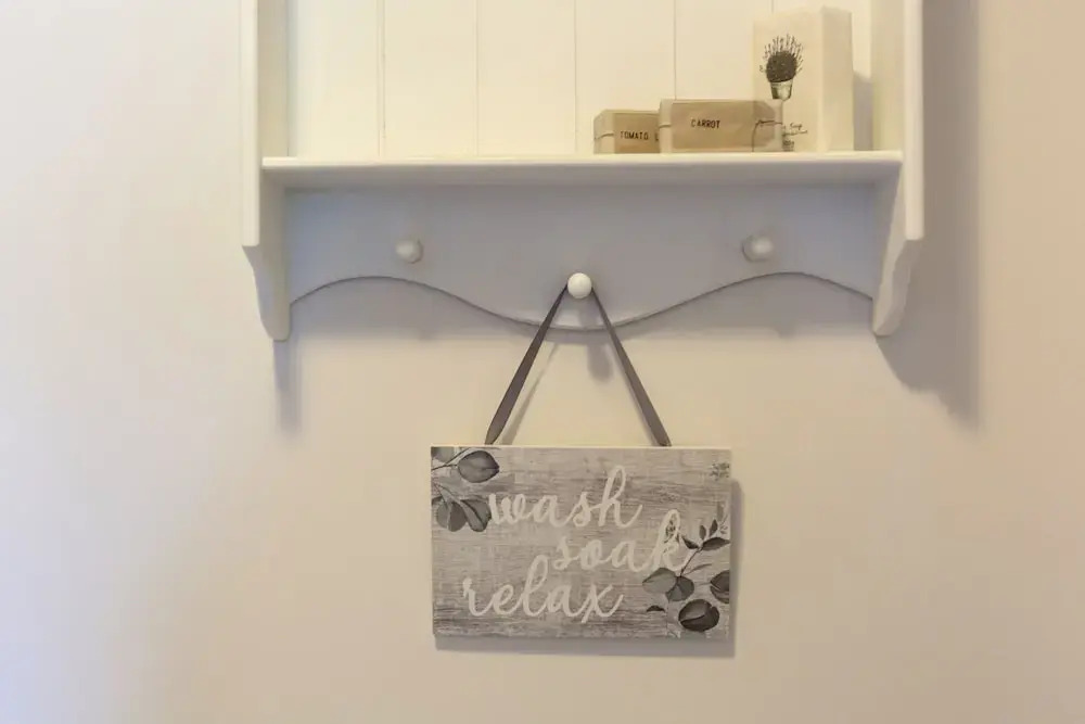The Rectory Apartment + Free Parking