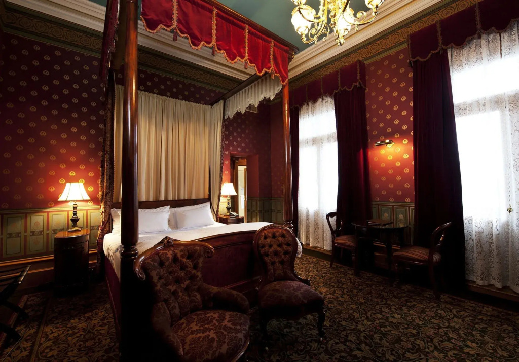 Craigs Royal Hotel