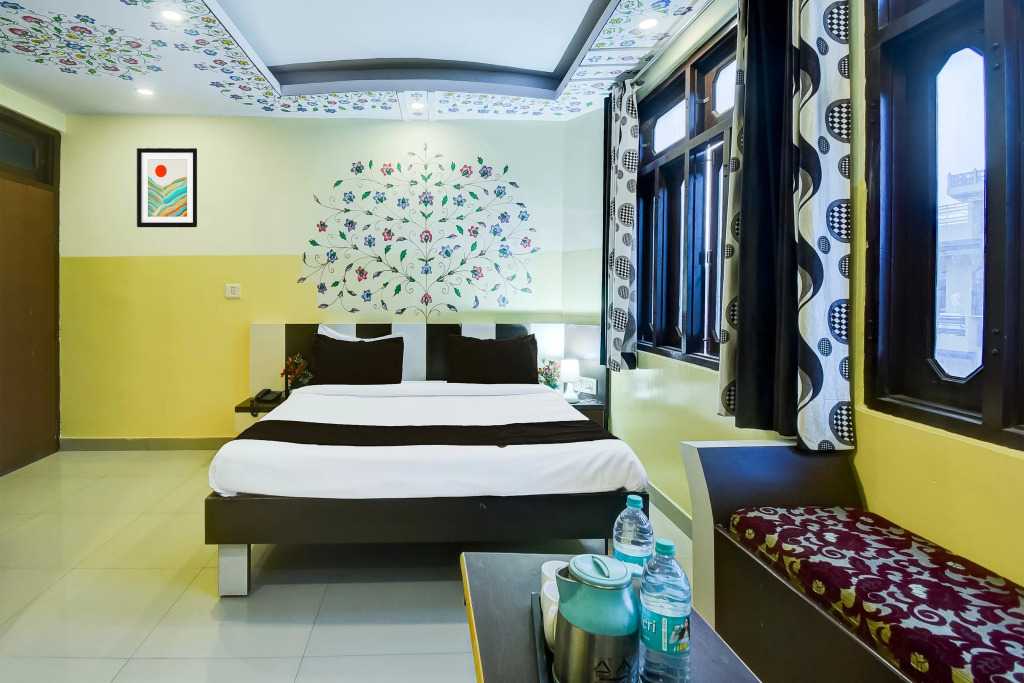 OYO 11389 Hotel NG Palace