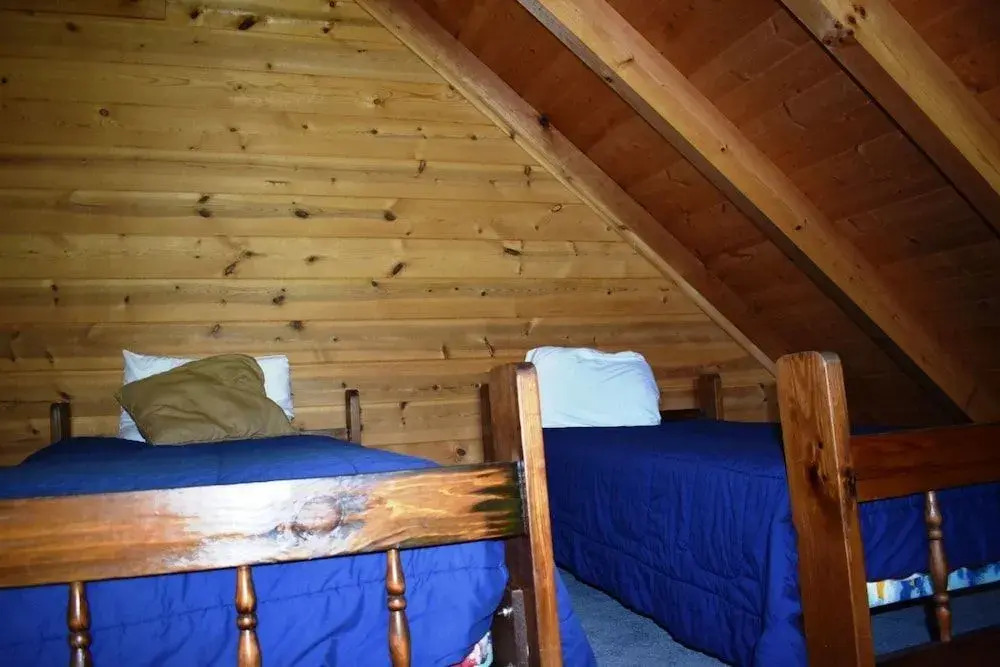 Lakeside Lodge