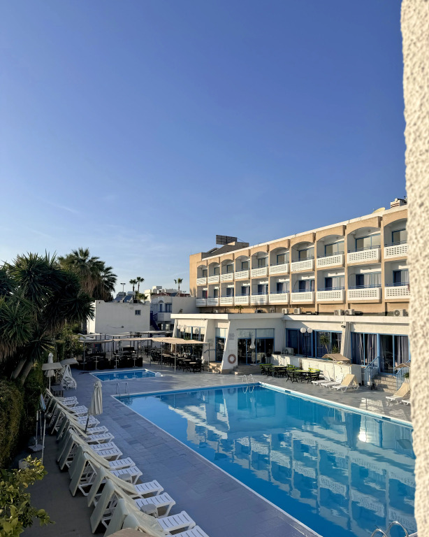Paphiessa Hotel & Apartments