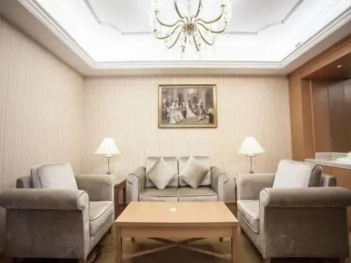 Vienna International Hotel Guizhou Wengan Qilong Binfen Moer City