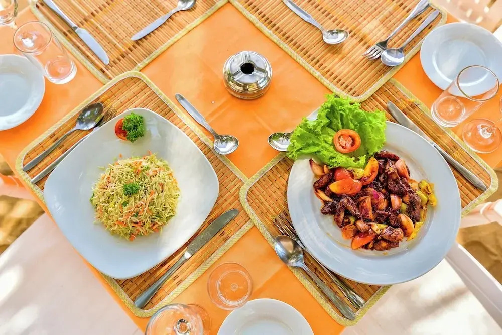 International Beach Hotel & Restaurant