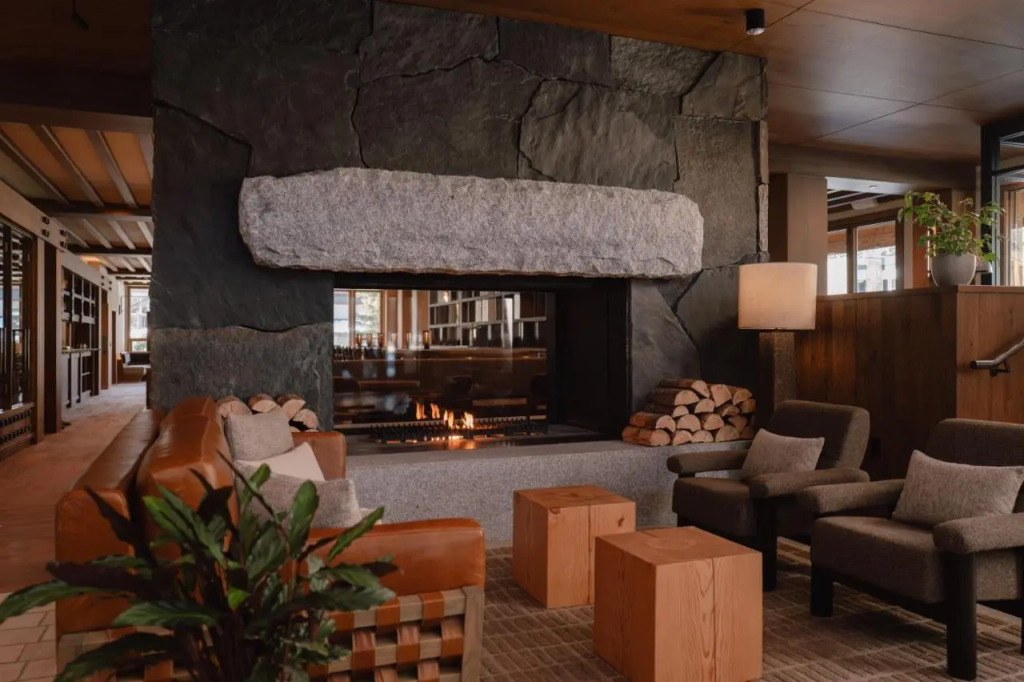 Otter Hotel