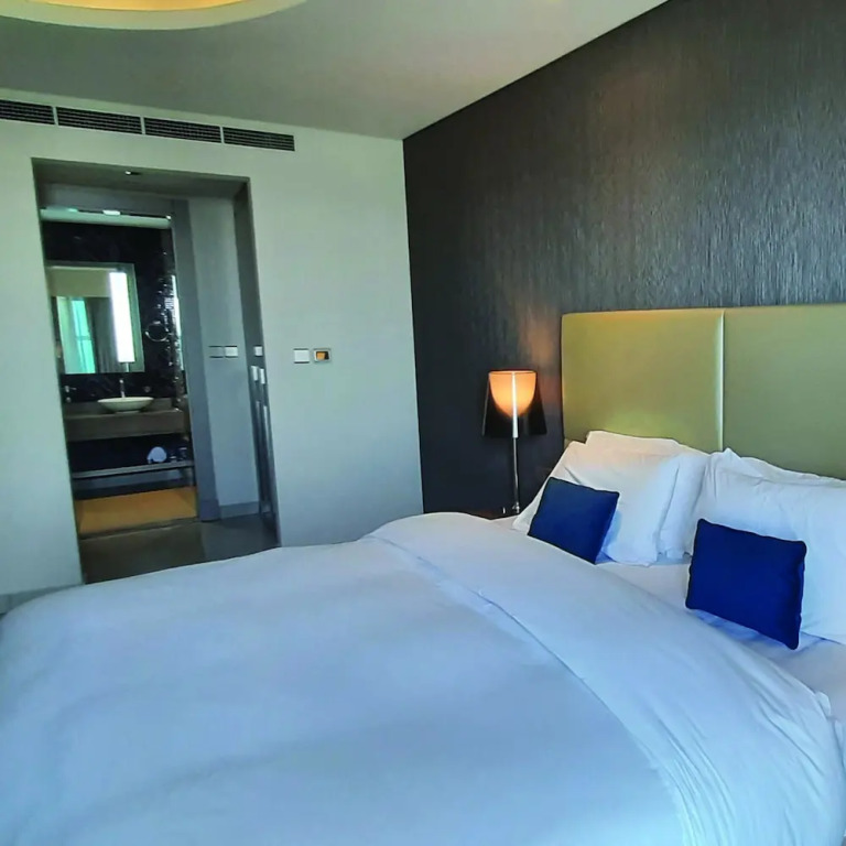 Quill Residence Three Bedroom Apartment with 5 Star Amenities