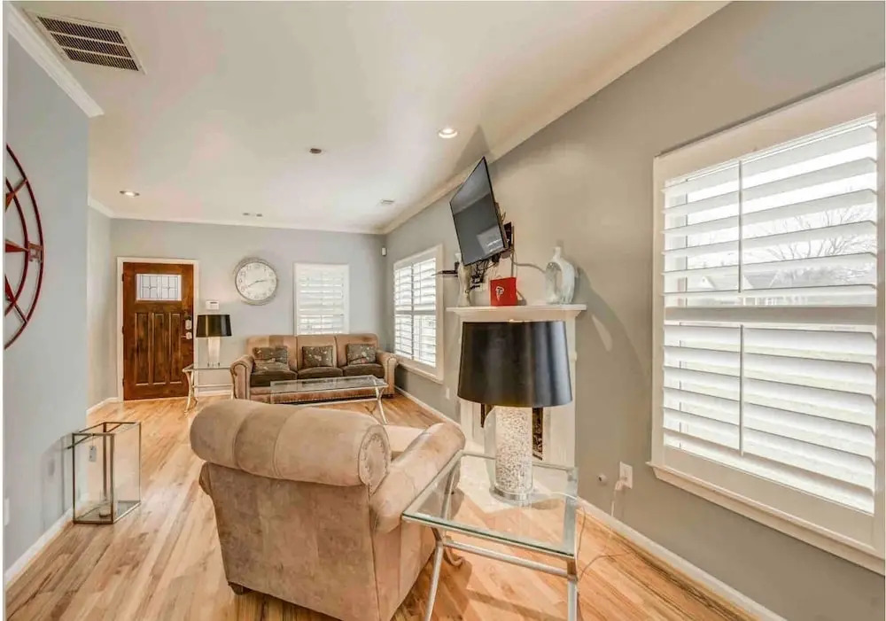 The Blue : Gourmet Kitchen, Near Downtown 3 Bedroom Duplex
