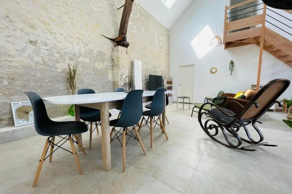 The barn of Lucé authenticity and softness 2 min walk from Clos Lucé