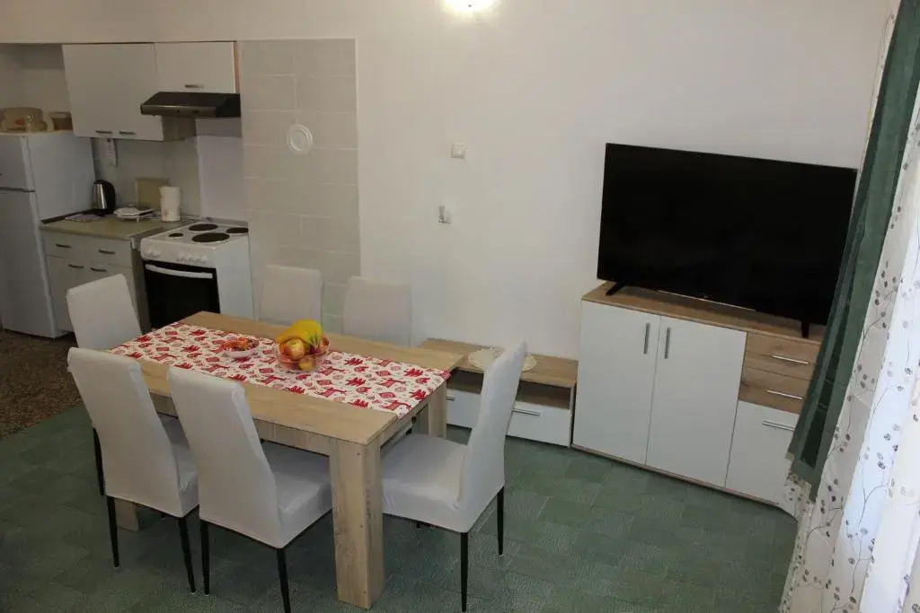 Apartment MIS Floura