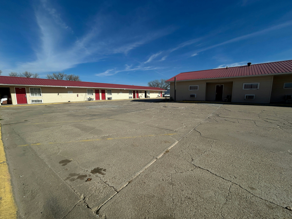 Big 12 Motel Broken Bow NE