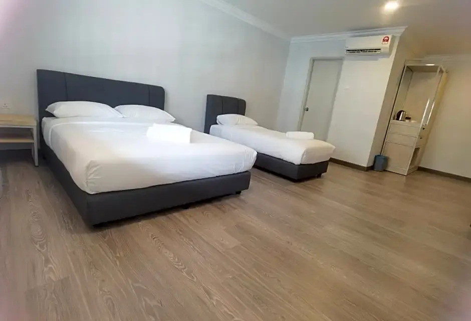 Lone Pine Resort