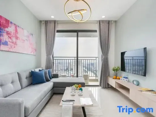 SOHO Suites - Saigon Central, 5-Min-To-Bui Vien Street