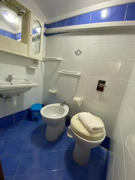 Villa in recidence a 100 metri dal mare con servizio di piscina a 100 metri vicino Cefalu