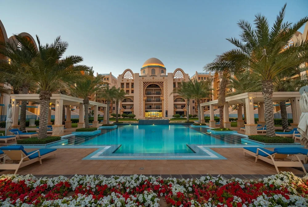 GLOBALSTAY. Sarai Apartments on the Beach