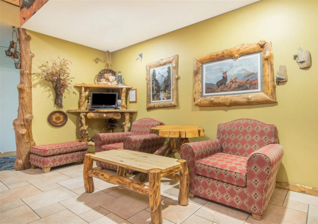 Browns Canyon Inn