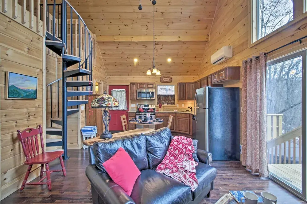 Hot Tub & Views: Charming Bryson City Cabin!