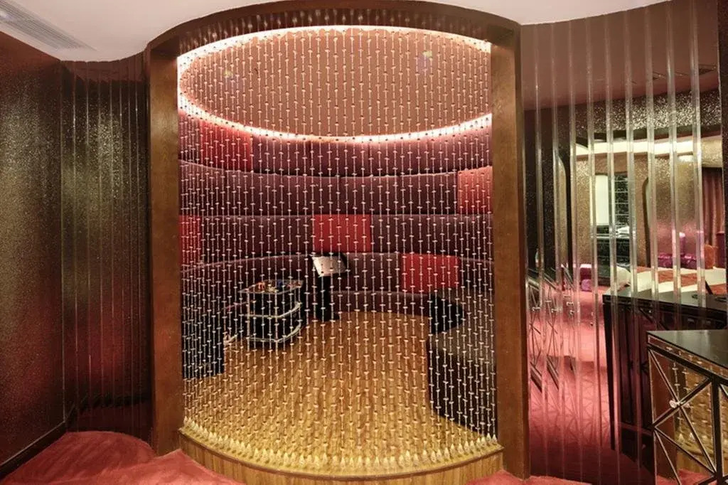 Chongqing Pinai Qihuan Hotel