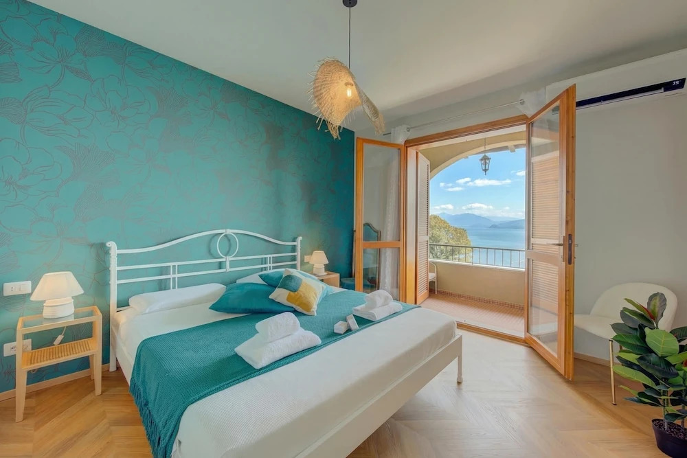 Pandora Lake View Stresa