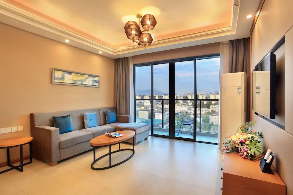 HomePlus LiYu Hotel