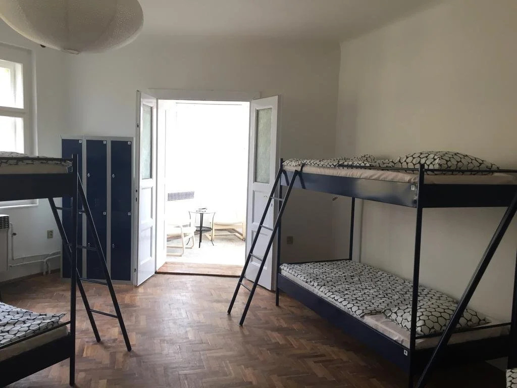 Cosmopole Hostel