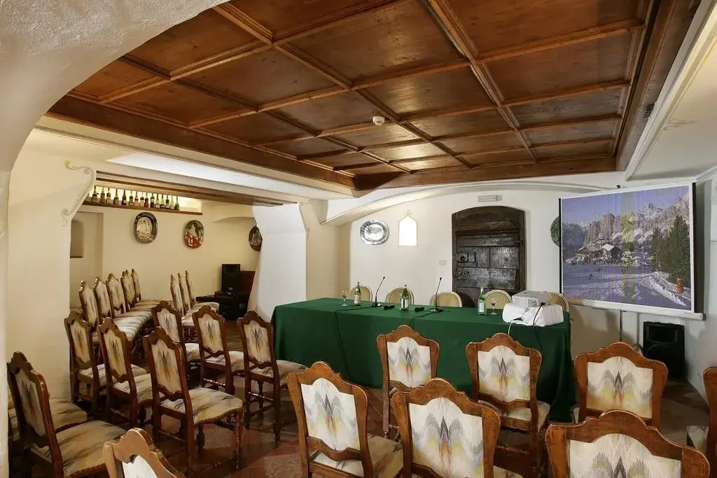 Ancora Cortina