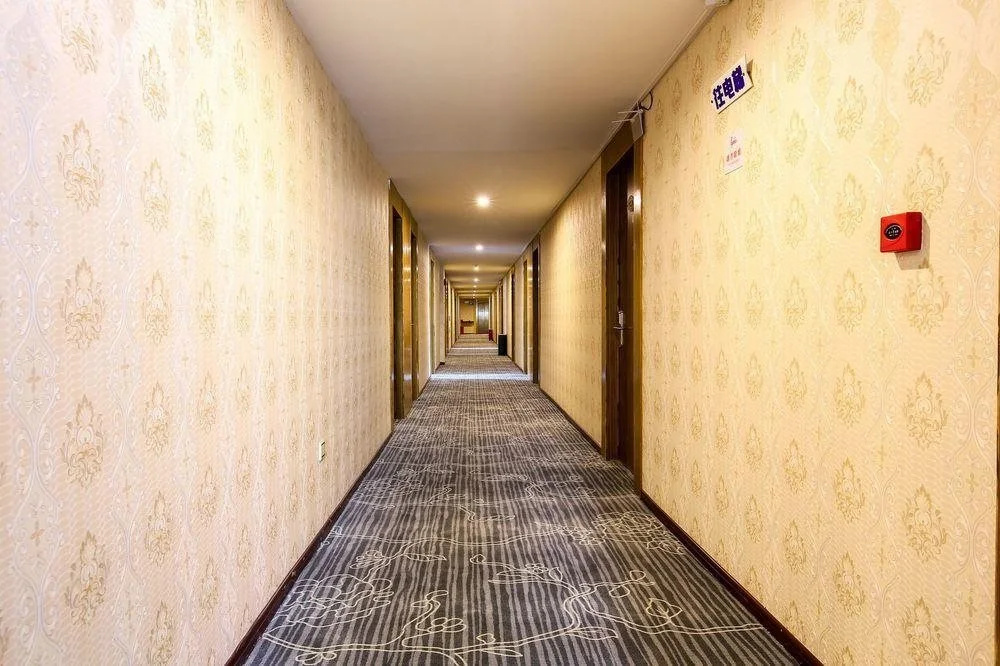 OYO 8019 Jin Hai Yue Hotel