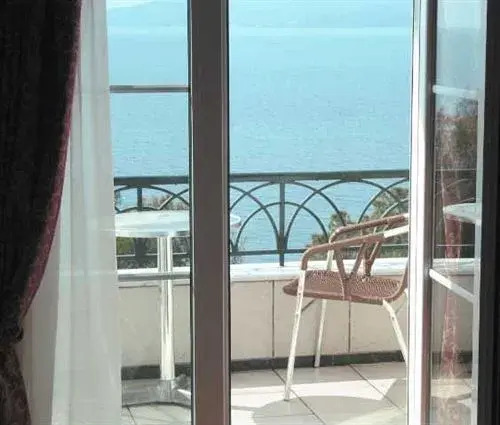 Avra Spa Hotel