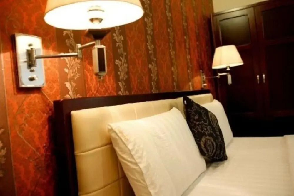 Youth House - Hostel